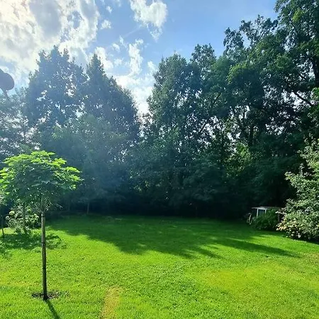 بيت للعطل Haus Am Waldrand Und In Seenaehe