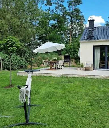 Haus Am Waldrand Und In Seenaehe Dom wakacyjny