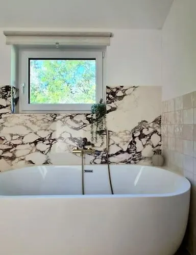 Nyaraló Haus Am Waldrand Und In Seenaehe Lehnin