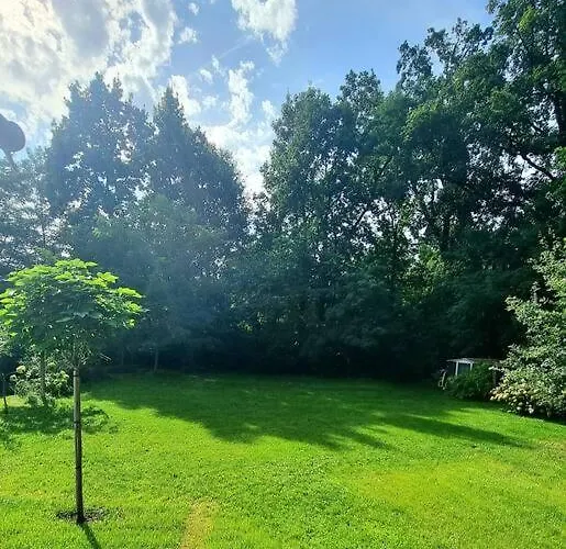 Nyaraló Haus Am Waldrand Und In Seenaehe