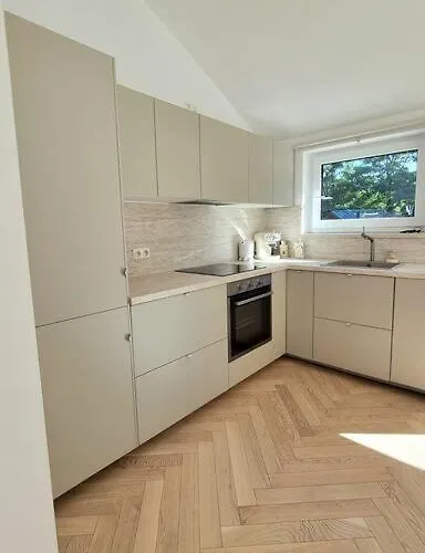 Haus Am Waldrand Und In Seenaehe